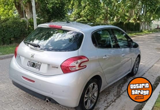 Autos - Peugeot 208 2013 GNC 150000Km - En Venta