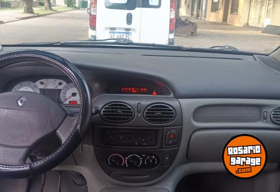 Autos - Renault Scenic 2009 Nafta 134000Km - En Venta