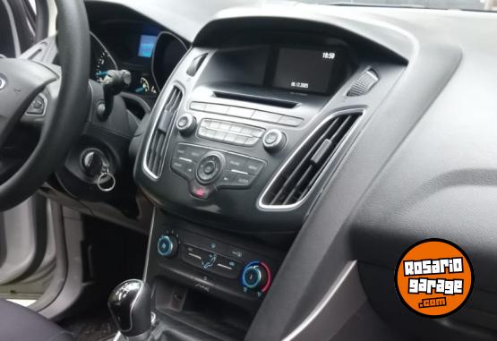 Autos - Ford Focus 3 versión S 2018 Nafta 106000Km - En Venta
