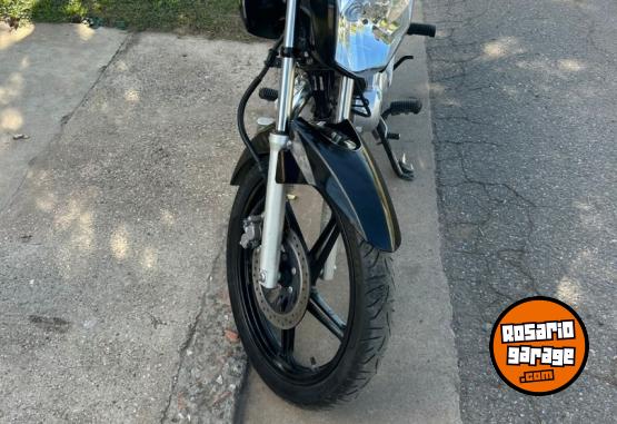 Motos - Honda Titán 150 2017 Nafta 24000Km - En Venta