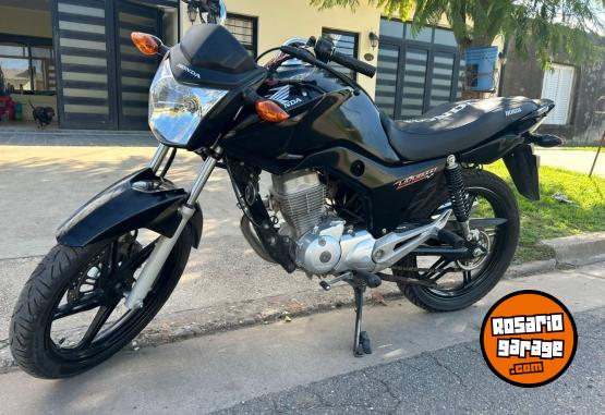 Motos - Honda Titán 150 2017 Nafta 24000Km - En Venta