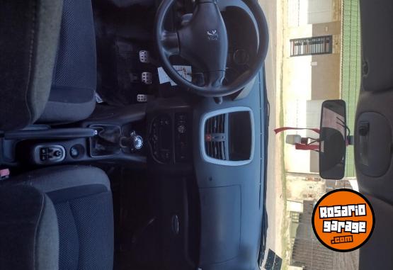 Autos - Peugeot 207 Compact XT 2.0 2010 Diesel 190000Km - En Venta