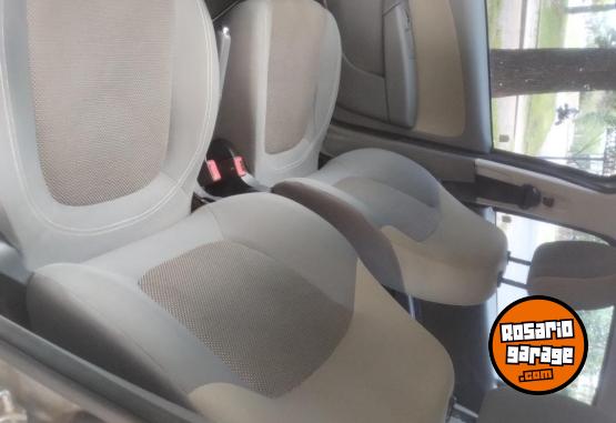 Autos - Fiat Palio Essence 2015 Nafta 61300Km - En Venta