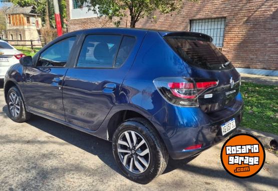 Autos - Renault Sandero intens garantía 2023 Nafta 27000Km - En Venta