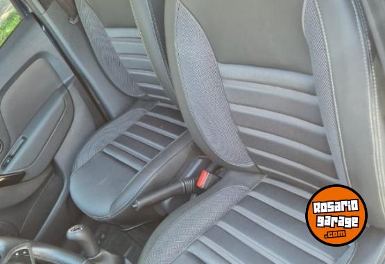 Autos - Renault Sandero intens garantía 2023 Nafta 27000Km - En Venta