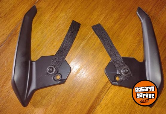 Accesorios para Motos - Agarraderas acompañante Dominar - En Venta