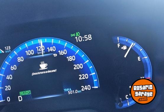 Autos - Toyota COROLLA 1.8 HYBRID 2024 Electrico / Hibrido 47500Km - En Venta