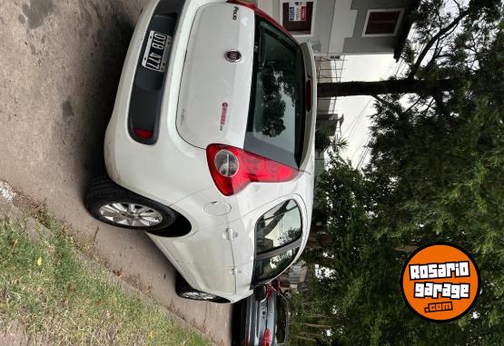 Autos - Fiat Palio Novo Attractive 2015 Nafta 163690Km - En Venta