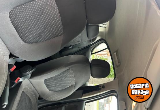 Autos - Fiat Palio Novo Attractive 2015 Nafta 163690Km - En Venta