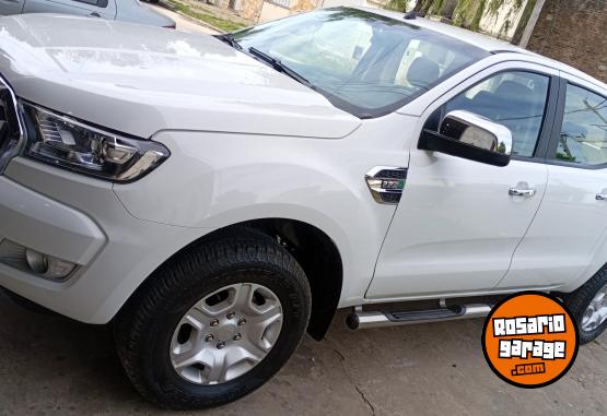 Camionetas - Ford Ranger 2022 Diesel 70000Km - En Venta
