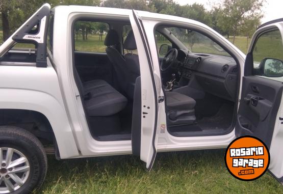 Camionetas - Volkswagen Amarok 4x4 starline 2.0 2015 Diesel 250000Km - En Venta