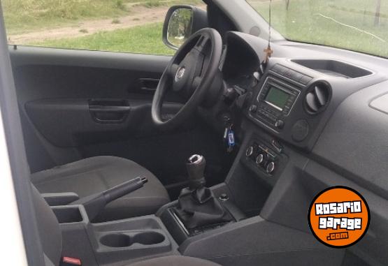 Camionetas - Volkswagen Amarok 4x4 starline 2.0 2015 Diesel 250000Km - En Venta