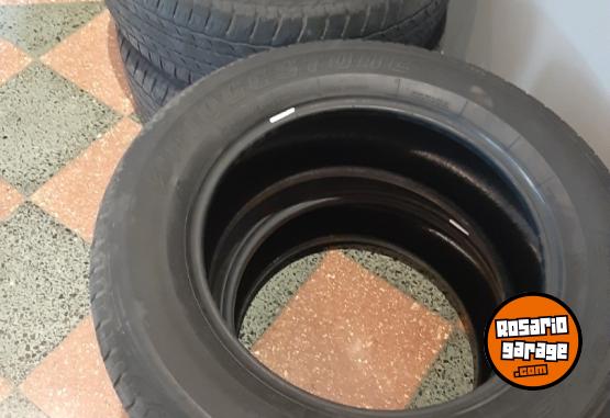 Accesorios para Autos - NEUMATICOS BRIGESTONE USADOS -265/60/18 - En Venta