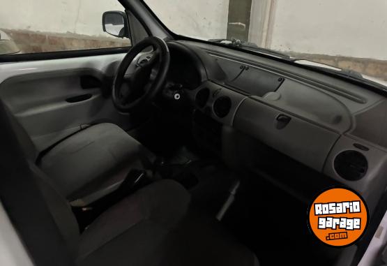 Utilitarios - Renault Kangoo 2007 Nafta 260Km - En Venta