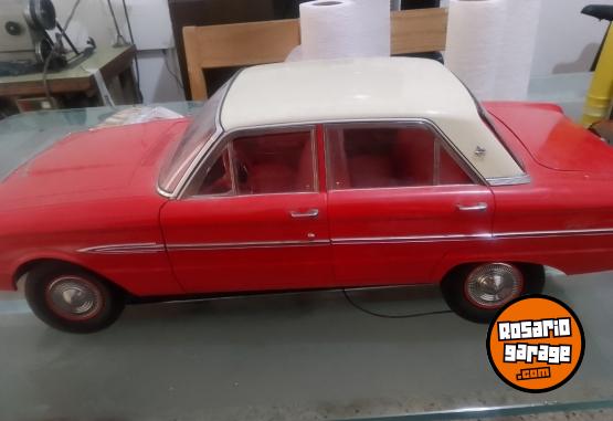 Otros - Ford Falcon Salvat escala 1/8 - En Venta