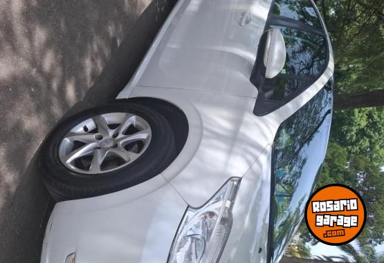 Autos - Peugeot 208 2016 Nafta 138000Km - En Venta