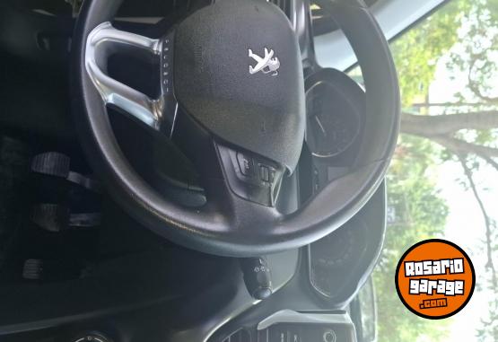 Autos - Peugeot 208 2016 Nafta 138000Km - En Venta