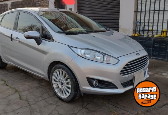 Autos - Ford Fiesta se titanium 2015 Nafta 70000Km - En Venta