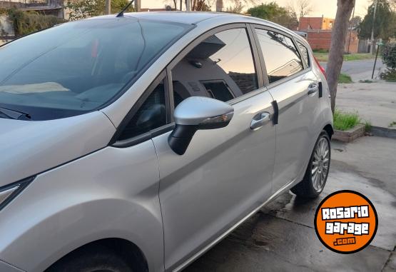 Autos - Ford Fiesta se titanium 2015 Nafta 70000Km - En Venta