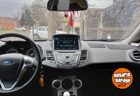 Autos - Ford Fiesta se titanium 2015 Nafta 70000Km - En Venta