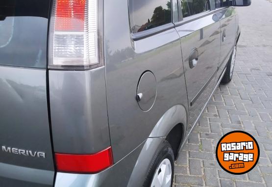 Autos - Chevrolet MERIVA GL PLUS 2010 Nafta 260000Km - En Venta