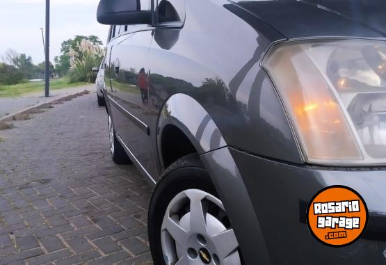 Autos - Chevrolet MERIVA GL PLUS 2010 Nafta 260000Km - En Venta