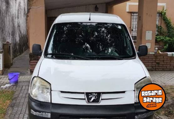 Utilitarios - Peugeot Partner 2011 Diesel 111111Km - En Venta