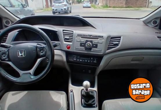 Autos - Honda Civic 2012 Nafta 220000Km - En Venta