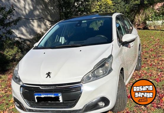 Autos - Peugeot 208 feline 2017 Nafta 109000Km - En Venta