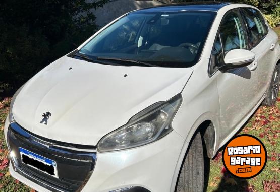 Autos - Peugeot 208 feline 2017 Nafta 109000Km - En Venta