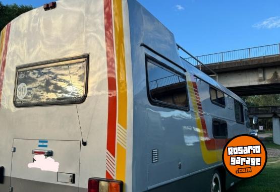 Camiones y Grúas - Motorhome excelente estado - En Venta