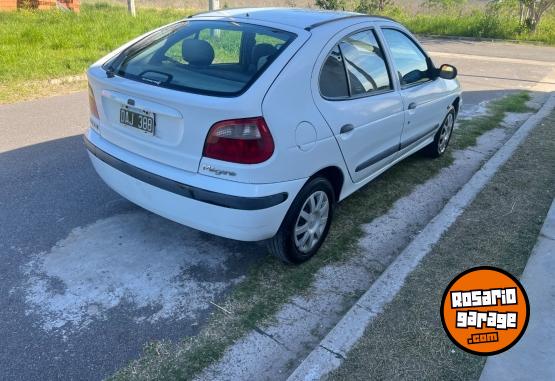 Autos - Renault Megane 1999 Nafta 232000Km - En Venta