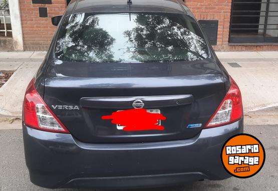 Autos - Nissan Versa 2015 Nafta 152000Km - En Venta