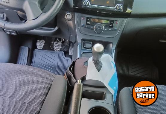 Autos - Nissan Sentra 2020 Nafta 64500Km - En Venta