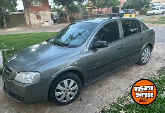 Autos - Chevrolet Astra 2004 GNC 300000Km - En Venta