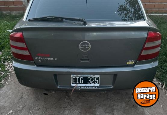 Autos - Chevrolet Astra 2004 GNC 300000Km - En Venta
