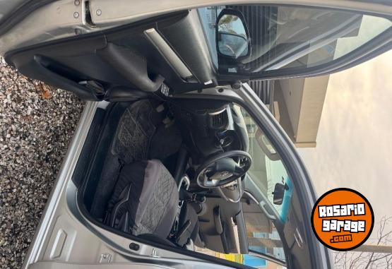 Camionetas - Toyota Hilux SR 2018 Diesel 55000Km - En Venta