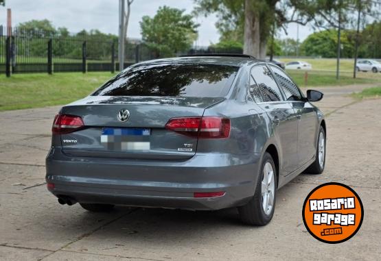 Autos - Volkswagen Vento 2017 Nafta 93000Km - En Venta