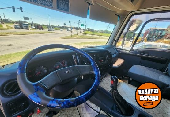 Camiones y Grúas - VENDO FORD 1722 LINEA PANDA CON EQUIPO HIDRAULICO - En Venta