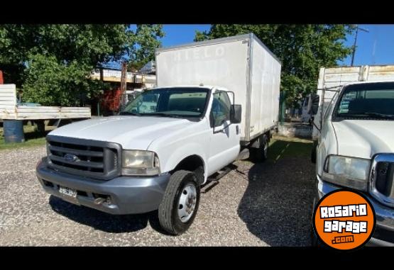 Camiones y Grúas - VENDO / PÉRMUTO FORD F-4000 CON CAJA TERMICA - En Venta