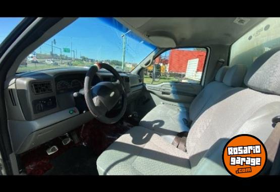 Camiones y Grúas - VENDO / PÉRMUTO FORD F-4000 CON CAJA TERMICA - En Venta