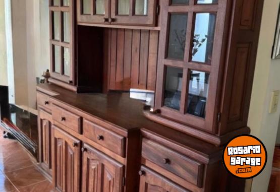 Hogar - ✨ Vendo mueble de algarrobo con puertas de vidrio ✨ - En Venta