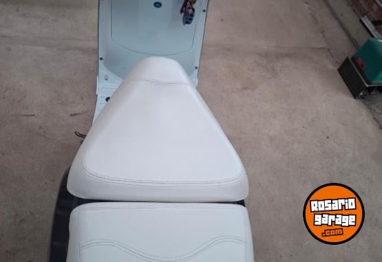 Motos - Motomel Strato euro 2023 Nafta 2300Km - En Venta