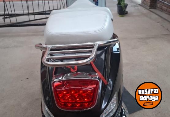 Motos - Motomel EuroStrato 150 2023 Nafta 2200Km - En Venta