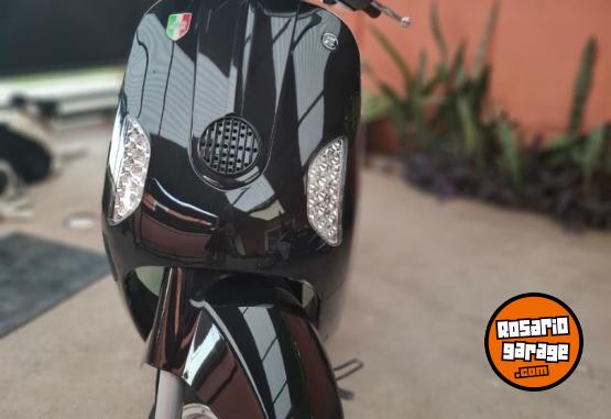 Motos - Motomel EuroStrato 150 2023 Nafta 2200Km - En Venta