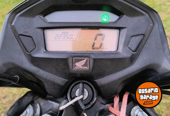 Motos - Honda NEW TITAN CG150 2021 Nafta 22400Km - En Venta
