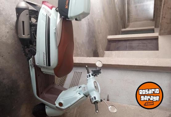 Motos - Kymco Like 125 2022 Nafta 11000Km - En Venta