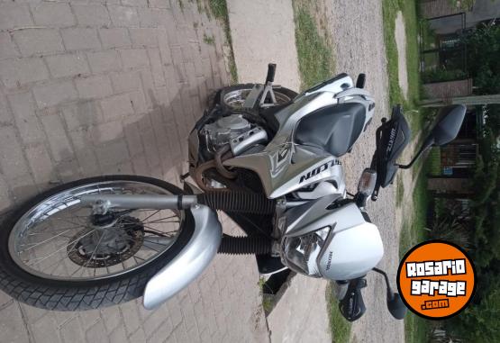 Motos - Honda Falcon 400 2015 Nafta 22000Km - En Venta