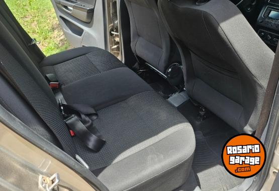 Autos - Volkswagen Suran truck 2019 Nafta 74000Km - En Venta