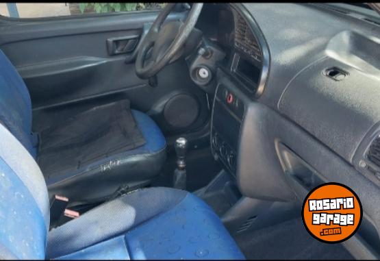 Utilitarios - Peugeot Partner Furgón Confort 2006 Diesel 265000Km - En Venta